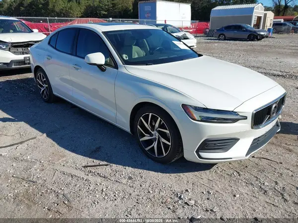7JR102FK6LG037639 2020 VOLVO S60 - Image 1