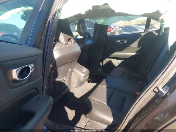 7JR102FK6LG039908 2020 VOLVO S60 - Image 8