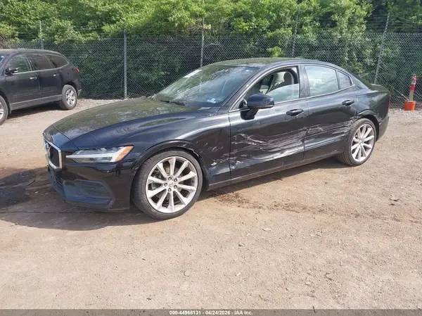 7JR102FK6LG042663 2020 VOLVO S60 - Image 2