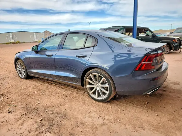 7JR102FK6LG045076 2020 VOLVO S60 - Image 2