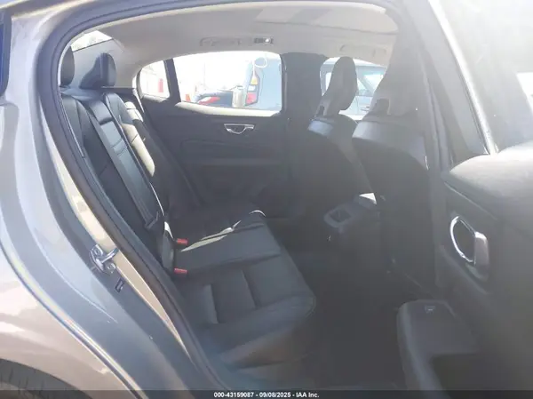 7JR102FK6LG045420 2020 VOLVO S60 - Image 8