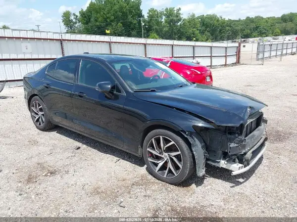 7JR102FK6LG071774 2020 VOLVO S60 - Image 1