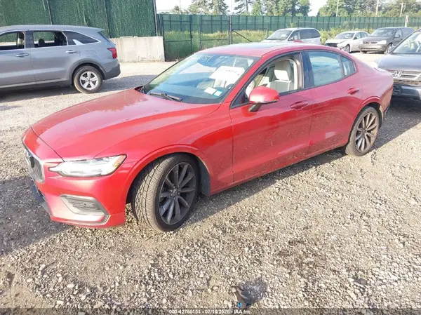 7JR102FK7KG001330 2019 VOLVO S60 - Image 2