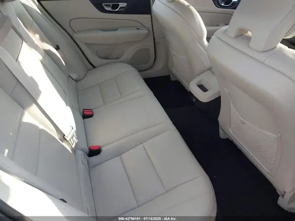 7JR102FK7KG001330 2019 VOLVO S60 - Image 8