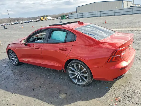 7JR102FK7KG002347 2019 VOLVO S60 - Image 2