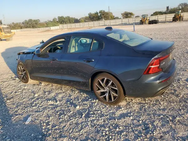 7JR102FK7KG009122 2019 VOLVO S60 - Image 2