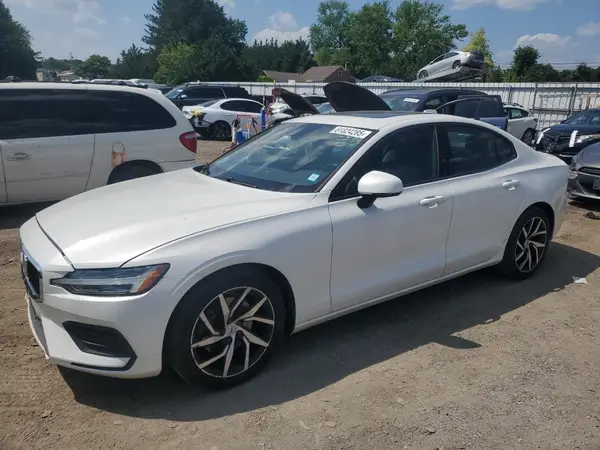 7JR102FK7KG016555 2019 VOLVO S60 - Image 1