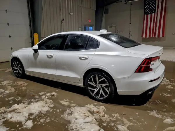7JR102FK7LG032126 2020 VOLVO S60 - Image 2