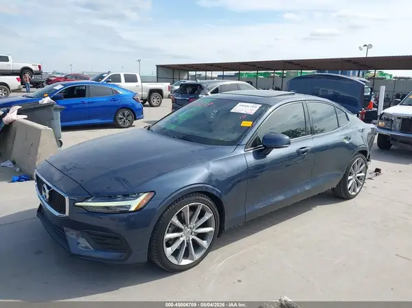 7JR102FK7LG040971 2020 VOLVO S60 - Image 2
