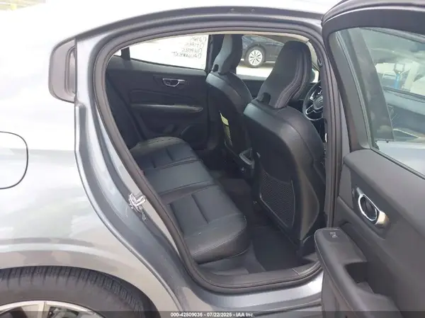 7JR102FK7LG043711 2020 VOLVO S60 - Image 8