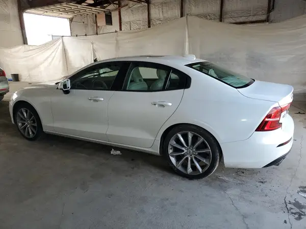 7JR102FK7MG095843 2021 VOLVO S60 - Image 2