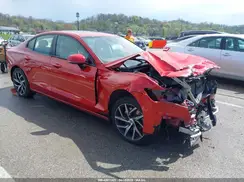7JR102FK8KG010019 2019 VOLVO S60
