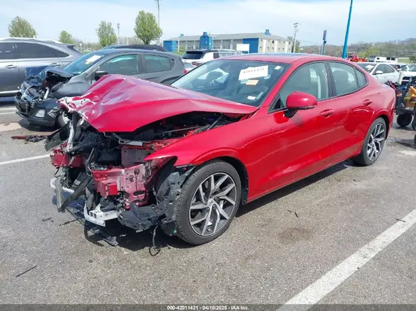 7JR102FK8KG010019 2019 VOLVO S60 - Image 2