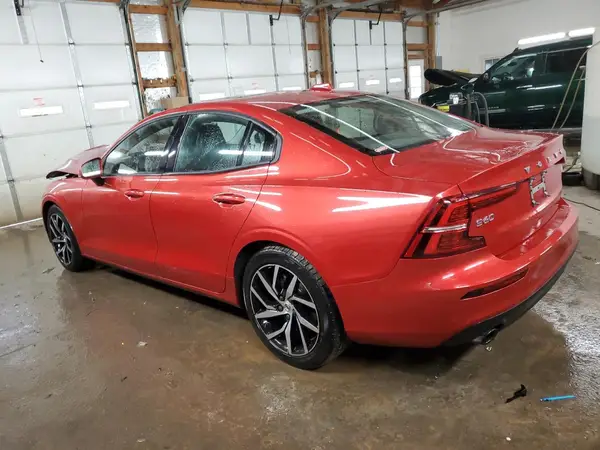 7JR102FK8KG011901 2019 VOLVO S60 - Image 2