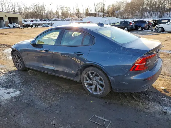 7JR102FK8LG041076 2020 VOLVO S60 - Image 2