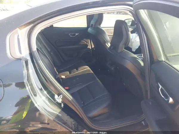 7JR102FK8LG056936 2020 VOLVO S60 - Image 8