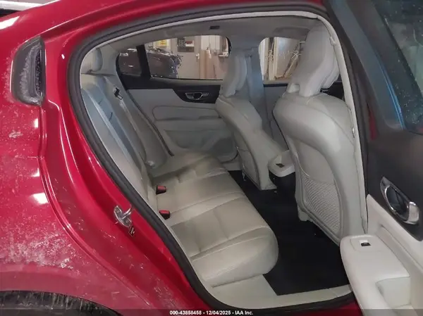 7JR102FK9KG003595 2019 VOLVO S60 - Image 8