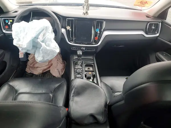 7JR102FK9KG00574 2019 VOLVO S60 - Image 8