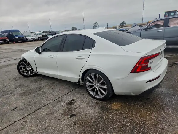 7JR102FK9KG008361 2019 VOLVO S60 - Image 2