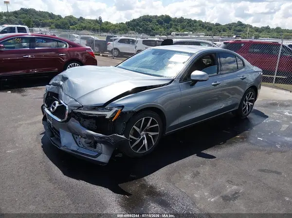 7JR102FK9LG063233 2020 VOLVO S60 - Image 2