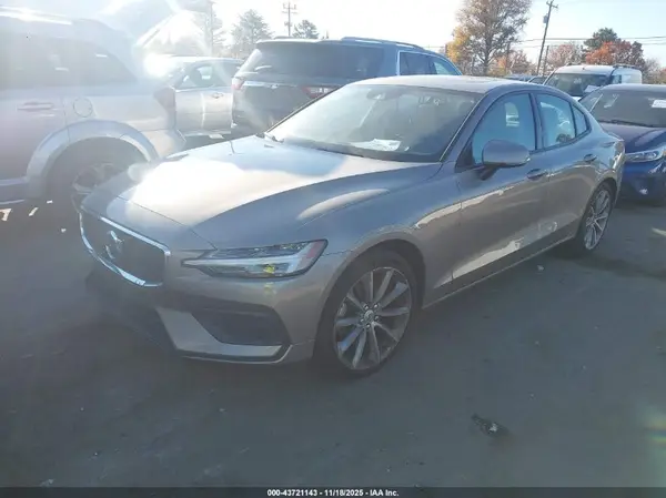 7JR102FKXKG012175 2019 VOLVO S60 - Image 2