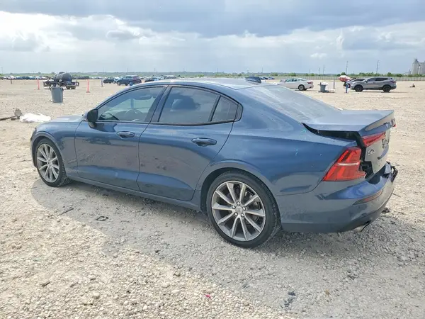 7JR102FKXLG045775 2020 VOLVO S60 - Image 2