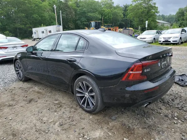 7JR102FKXMG095318 2021 VOLVO S60 - Image 2