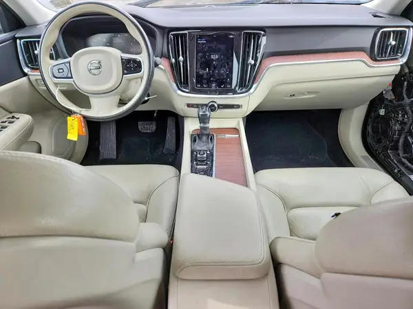 7JR102FKXMG102364 2021 VOLVO S60 - Image 8