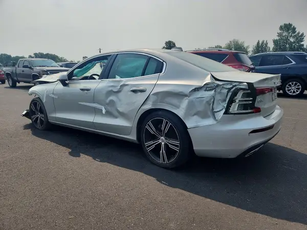 7JR102FL2KG016861 2019 VOLVO S60 - Image 2