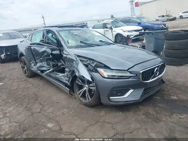 7JR102FL3MG122965 2021 VOLVO S60 - Image 1