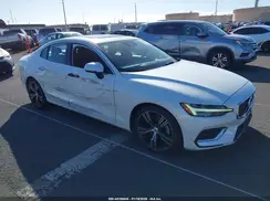7JR102FL5KG011766 2019 VOLVO S60