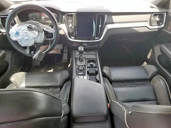 7JR102FM0KG003955 2019 VOLVO S60 - Image 8
