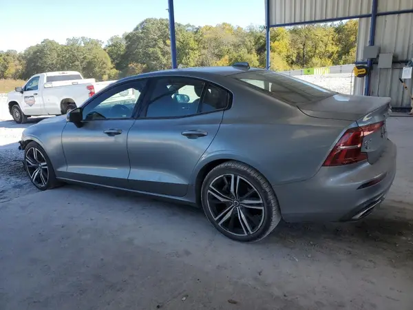 7JR102FM0KG006208 2019 VOLVO S60 - Image 2