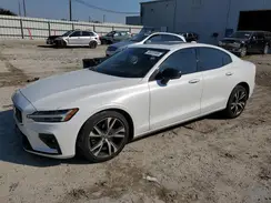 7JR102FM1KG015838 2019 VOLVO S60