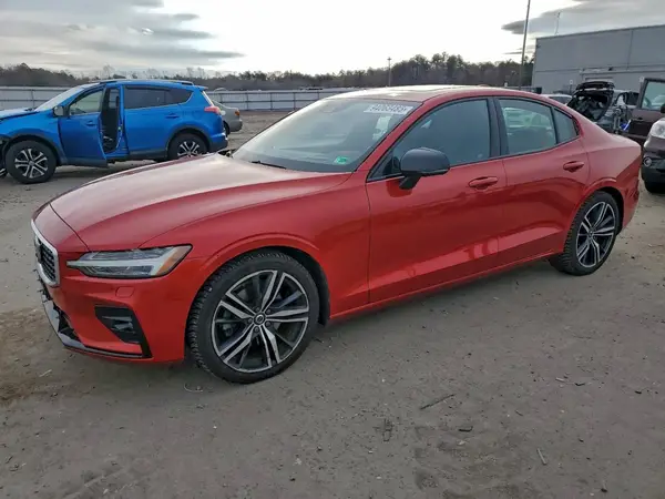 7JR102FM3KG005828 2019 VOLVO S60 - Image 1