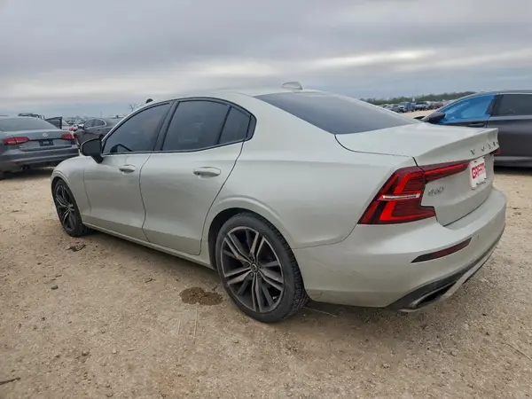 7JR102FM3KG007191 2019 VOLVO S60 - Image 2