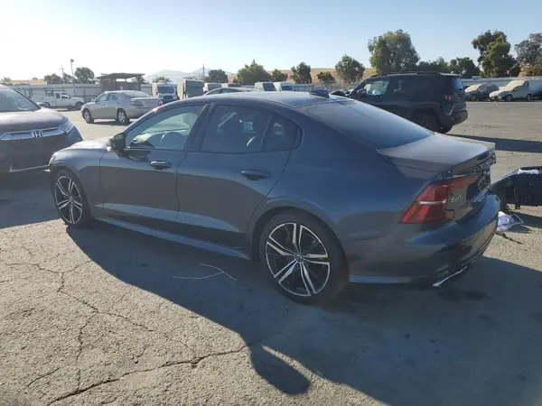 7JR102FM5KG004275 2019 VOLVO S60 - Image 2