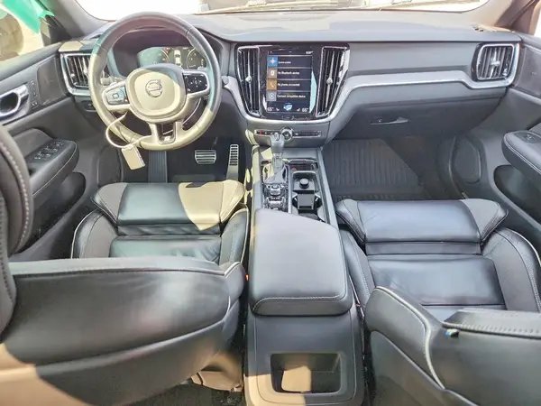 7JR102FM5KG013249 2019 VOLVO S60 - Image 8