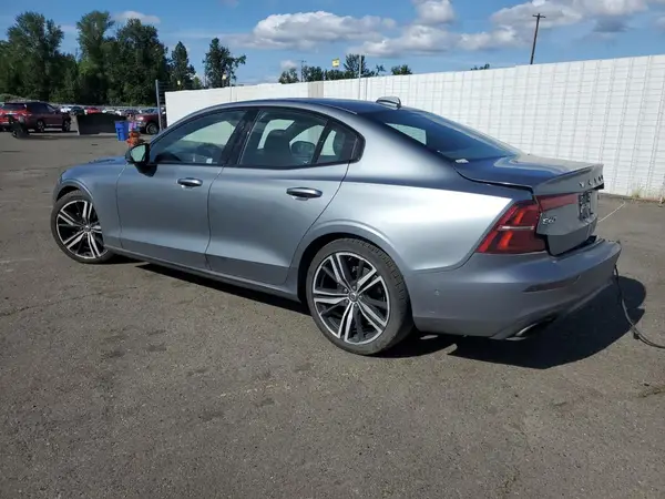 7JR102FM6KG015446 2019 VOLVO S60 - Image 2