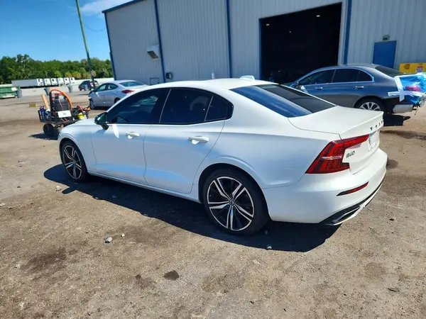7JR102FM8MG094573 2021 VOLVO S60 - Image 2