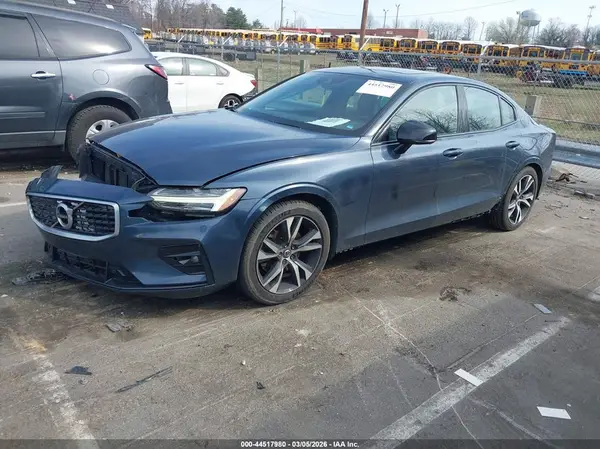 7JR102FM9KG006370 2019 VOLVO S60 - Image 2