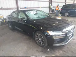 7JR102FZ0MG123379 2021 VOLVO S60