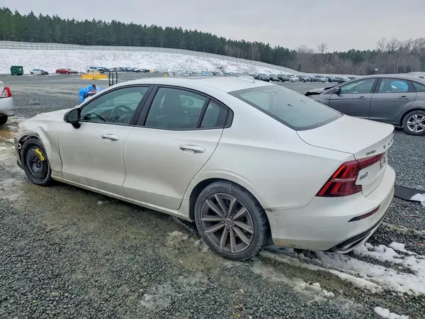 7JR102FZ4MG108822 2021 VOLVO S60 - Image 2
