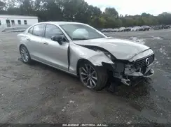 7JR102FZ6MG118672 2021 VOLVO S60