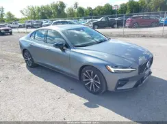 7JR102FZXMG123017 2021 VOLVO S60