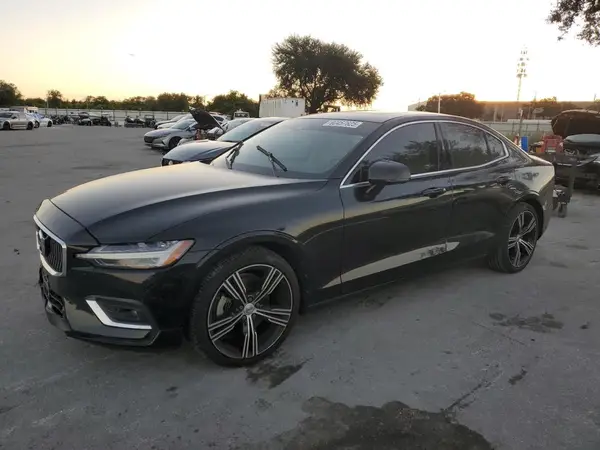 7JR102TL5MG112975 2021 VOLVO S60 - Image 1