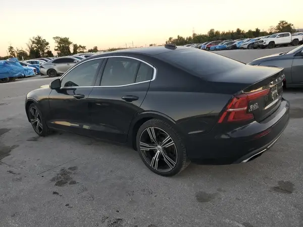 7JR102TL5MG112975 2021 VOLVO S60 - Image 2