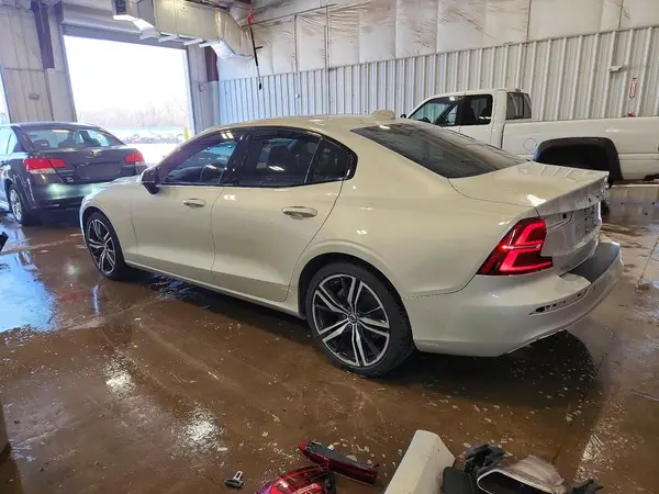 7JR102TM5MG122804 2021 VOLVO S60 - Image 2