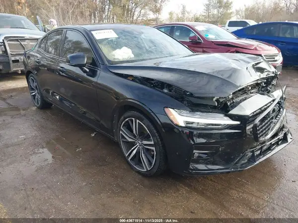 7JR102TM8MG118536 2021 VOLVO S60 - Image 1
