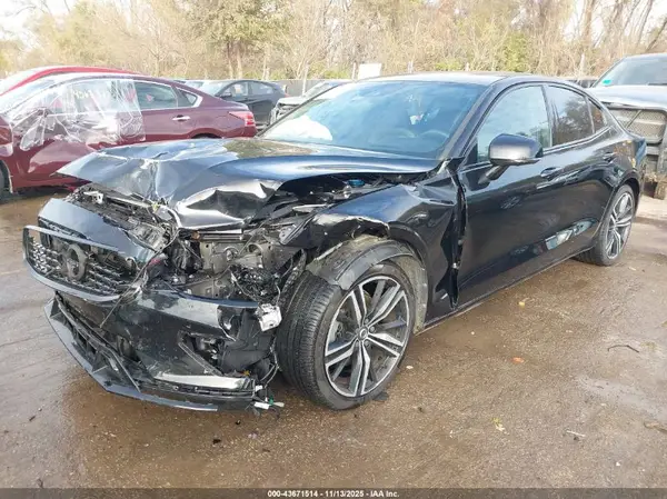 7JR102TM8MG118536 2021 VOLVO S60 - Image 2